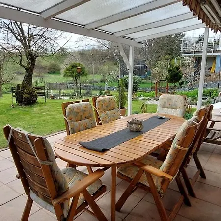 Neu renovierte UG Wohnung für bis zu 6 Personen Mörlenbach Exterior foto