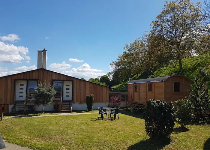 Tolle Untergeschoss-Wohnung Fuer Bis Zu 5 Personen Mit Grossem Garten Und Terrasse