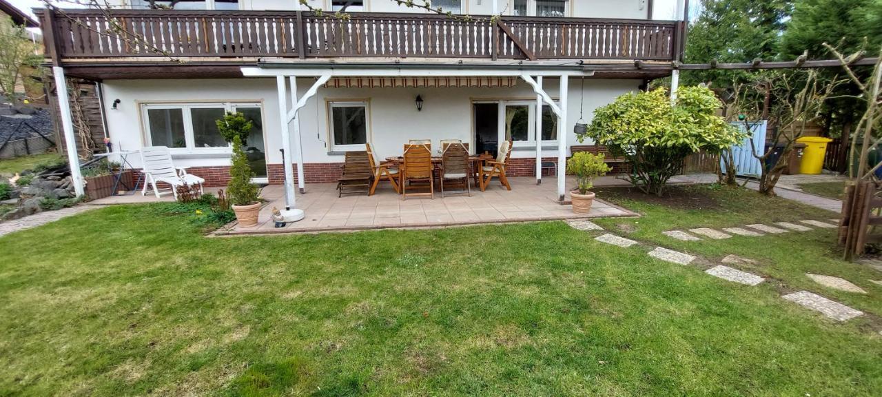 Tolle Untergeschoss-wohnung Fuer Bis Zu 5 Personen Mit Grossem Garten Und Terrasse *