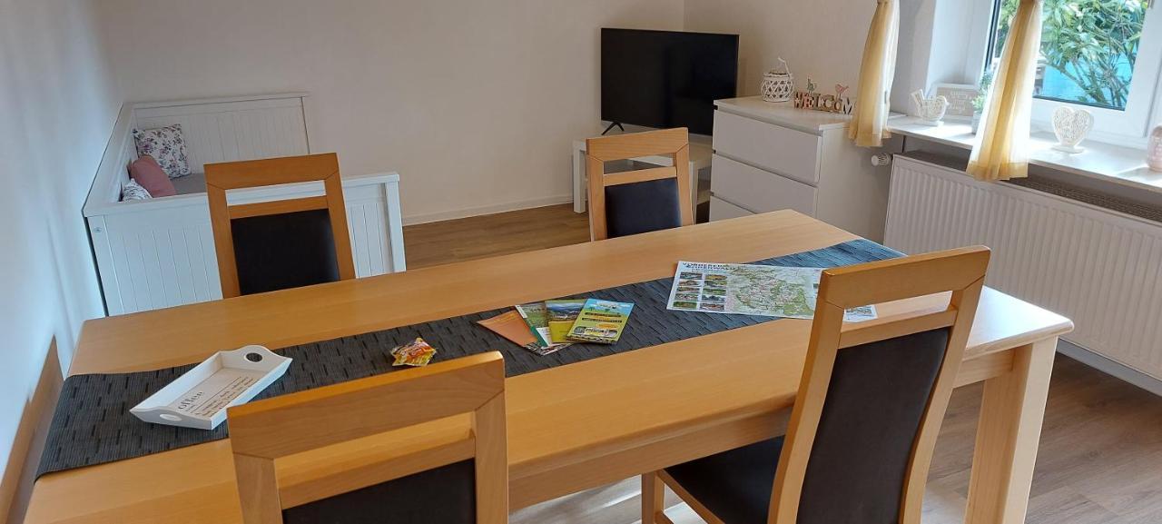 Tolle Untergeschoss-wohnung Fuer Bis Zu 5 Personen Mit Grossem Garten Und Terrasse Appartement *
