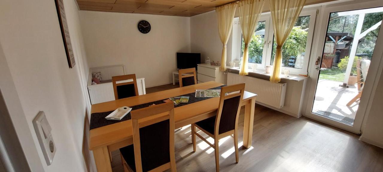 Tolle Untergeschoss-wohnung Fuer Bis Zu 5 Personen Mit Grossem Garten Und Terrasse Appartement Mörlenbach