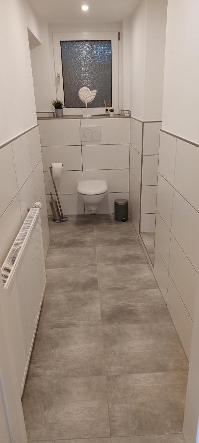 Tolle Untergeschoss-wohnung Fuer Bis Zu 5 Personen Mit Grossem Garten Und Terrasse *